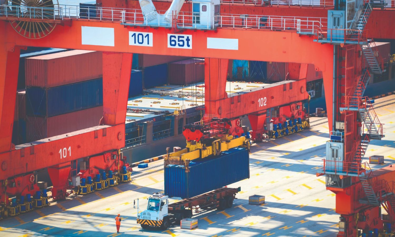 Thuế suất 0% cho hàng xuất khẩu, lợi thế giá thành trên thị trường quốc tế.